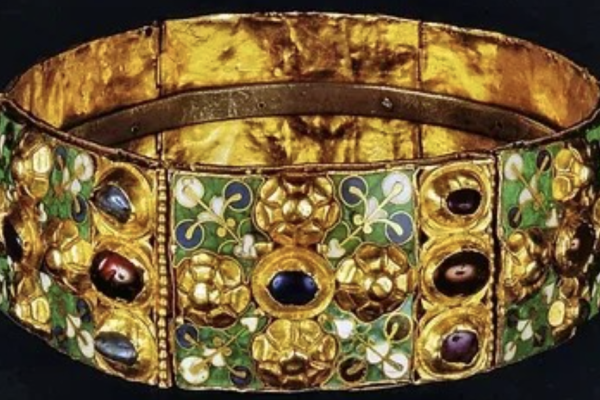 Gregorio, Teodolinda, la corona ferrea e i Re posti sotto la protezione dell’Arcangelo